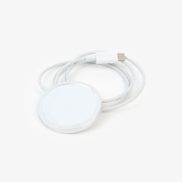 Wireless charging pad - Picture 4 of 5